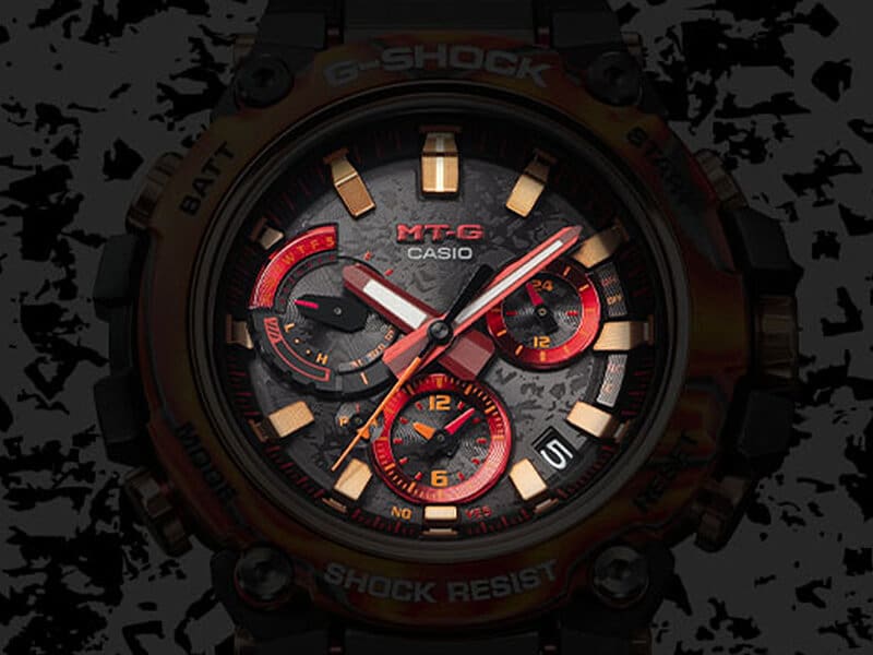 Solar dial with distinctive face design