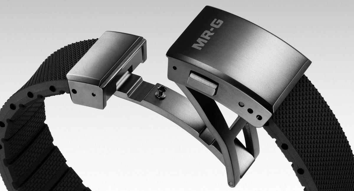 Dura Soft (fluoro rubber) band for a comfortable fit on the wrist